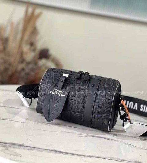 루이비통 M21543 씨티 키폴 크로스백 스몰 남성용