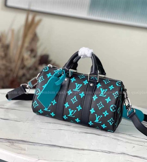 루이비통 M21938 키폴 25 크로스백 남성용