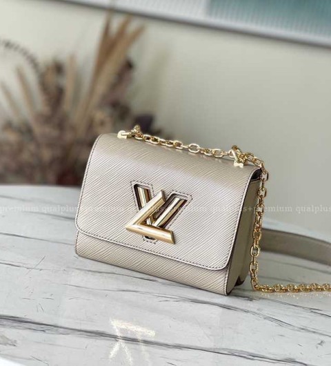 루이비통 M21133 트위스트 숄더백 PM