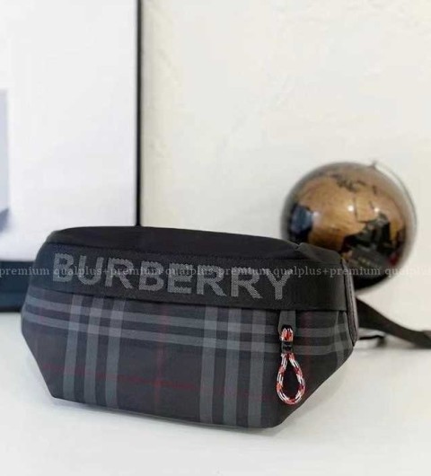 [국내배송] 버*리 로고 힙색