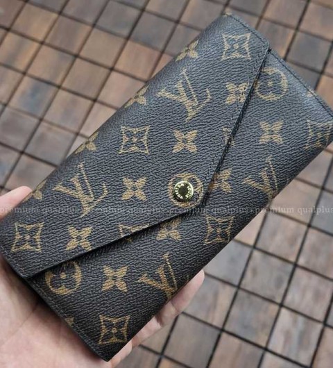 [국내배송] 루*비통 사라 월릿 여성용