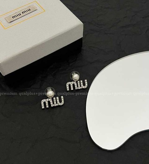 미우미우 크리스털 귀걸이 여성용