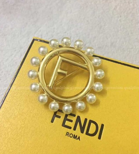 펜디 F IS FENDI 브로치