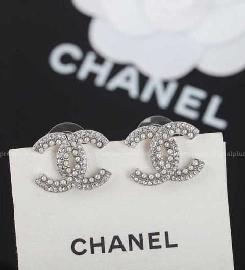 샤넬 CC 이어링 귀걸이 여성용