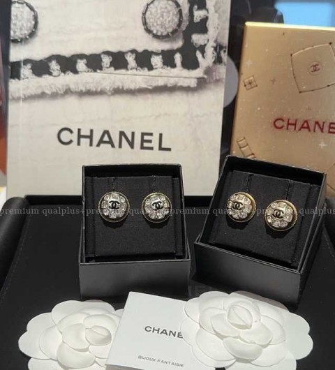 샤넬 CC 이어링 귀걸이 여성용 (2color)