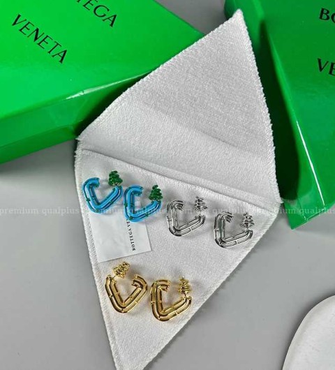 보테가베네타 트라이앵글 후프 이어링 귀걸이 여성용 (3color)