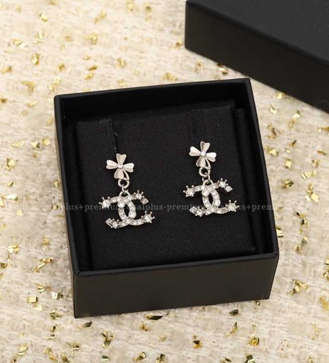 샤넬 CC 디아만테 이어링 귀걸이 여성용