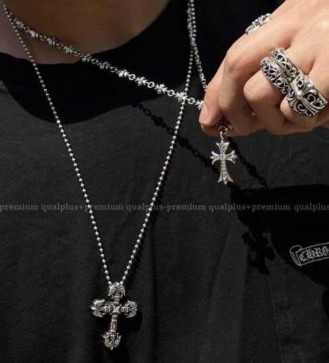 [국내배송] 크*하츠 스몰 CH 크로스 다이어 펜던트 목걸이
