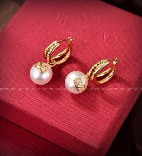 발렌티노 메탈 VLOGO 시그니처 이어링 귀걸이 여성용