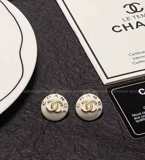 샤넬 CC 레터링 이어링 귀걸이