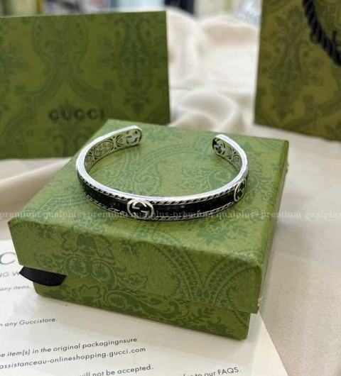 구찌 인터로킹 G 팔찌