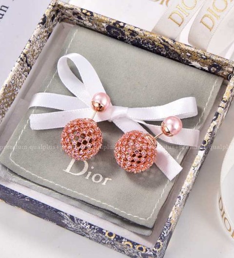 디올 볼 진주 귀걸이