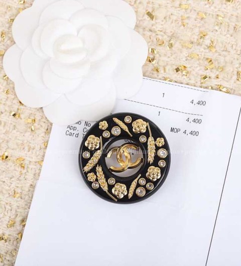 샤넬 CC 빈티지 브로치