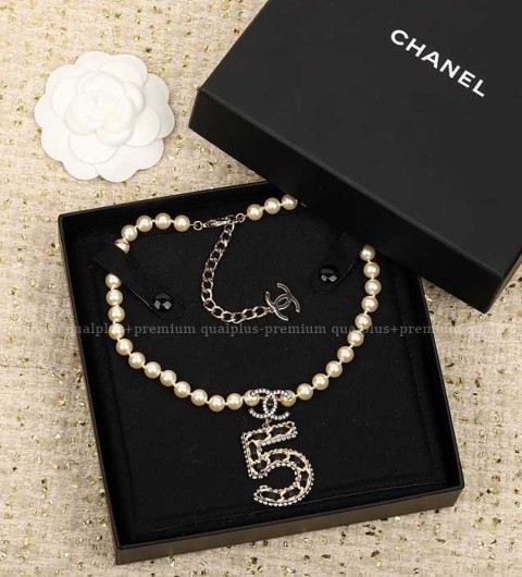 샤넬 넘버 5 진주 네크리스 목걸이
