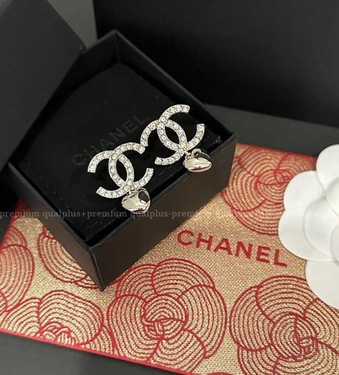 샤넬 CC 하트 이어링 귀걸이