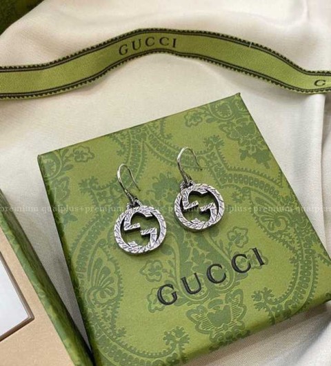 구찌 인터로킹 G 귀걸이