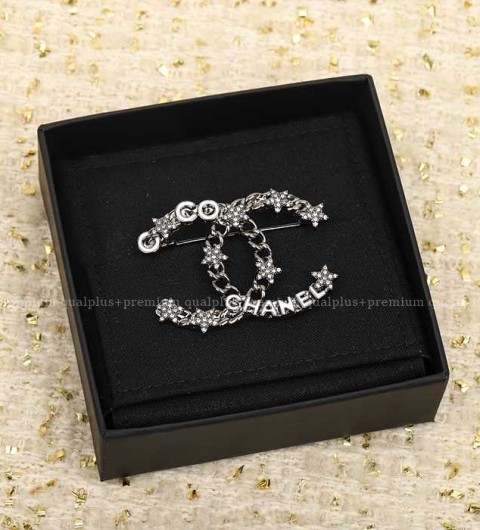 샤넬 코코 CC 브로치