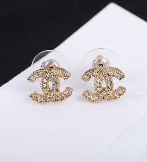 샤넬 CC 큐빅 이어링 귀걸이