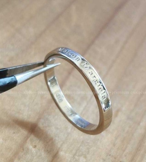 [국내배송] 메* 마르지엘라 스털링 실버 로고반지