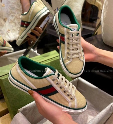 구찌 테니스 1977 스니커즈 여성용