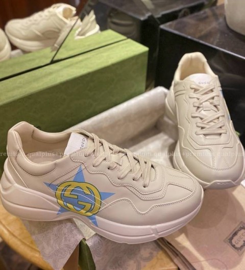 구찌 스타 라이톤 스니커즈 남성용