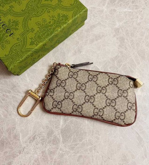 구찌 447964 GG 슈프림 키 케이스 파우치