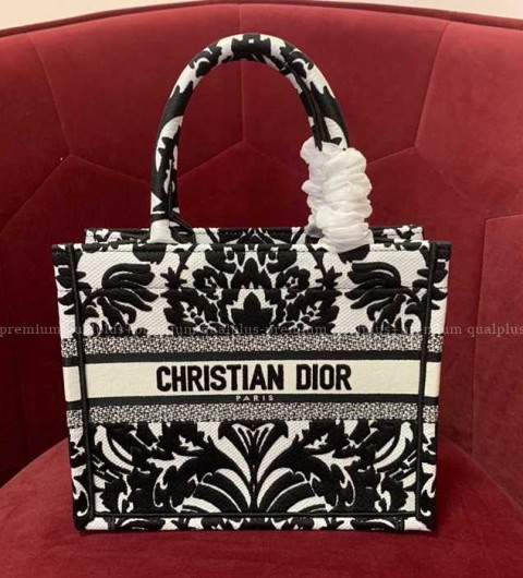 디올 북토트백 스몰