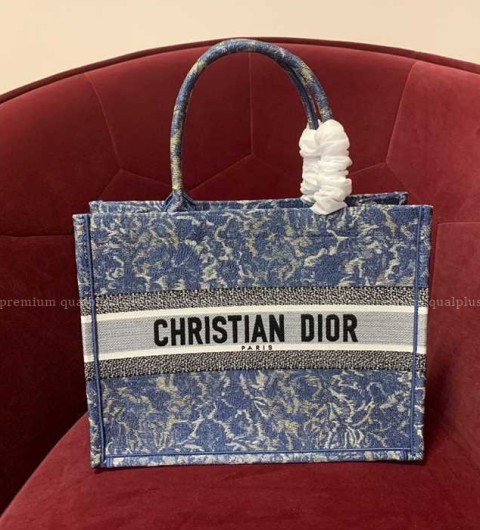 디올 북토트백 미듐