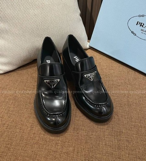 프라다 초콜릿 하이힐 가죽 로퍼 7cm 여성용