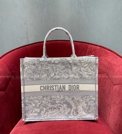디올 북토트백 라지