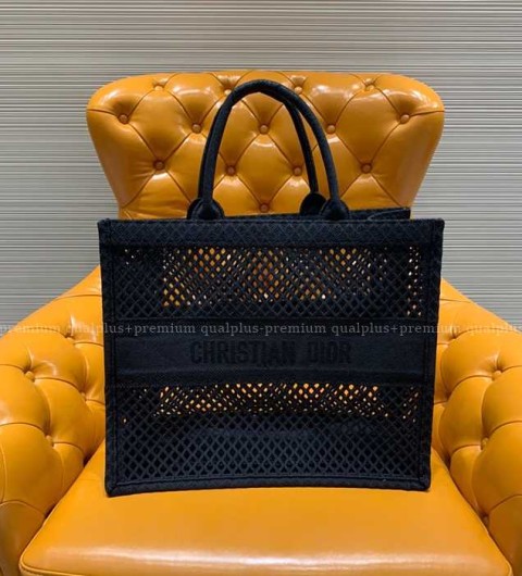 디올 북토트백 라지