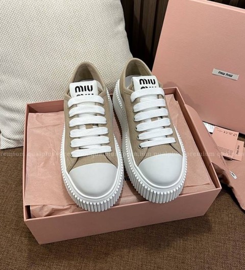 미우미우 데님 스니커즈 여성용