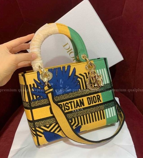 디올 LADY D-LITE 디라이트 레이디백 미듐