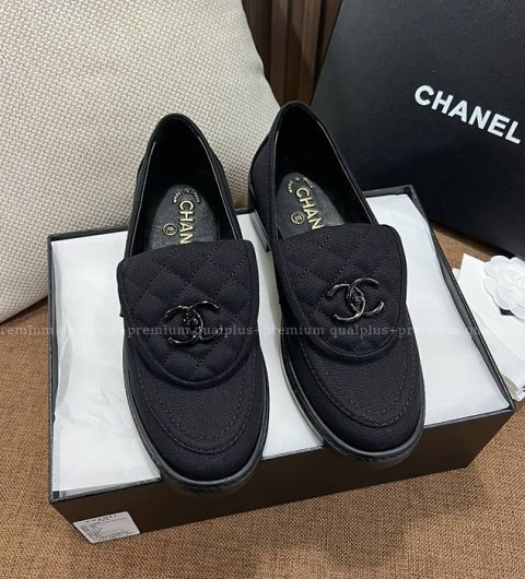 샤넬 CC 퀄팅 로퍼 여성용