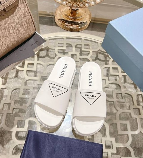 프라다 로고 슬라이드 슬리퍼 남녀공용
