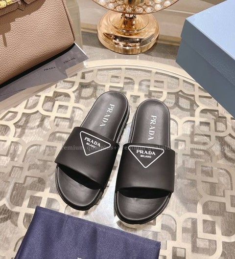 프라다 로고 슬라이드 슬리퍼 남녀공용