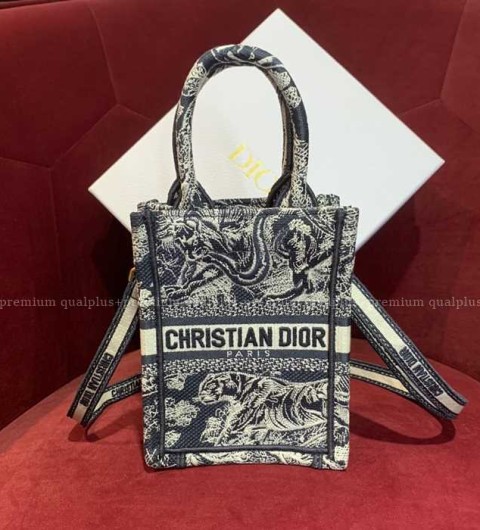 디올 휴대폰 북토트백 미니