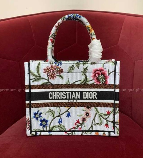 디올 북토트백 스몰