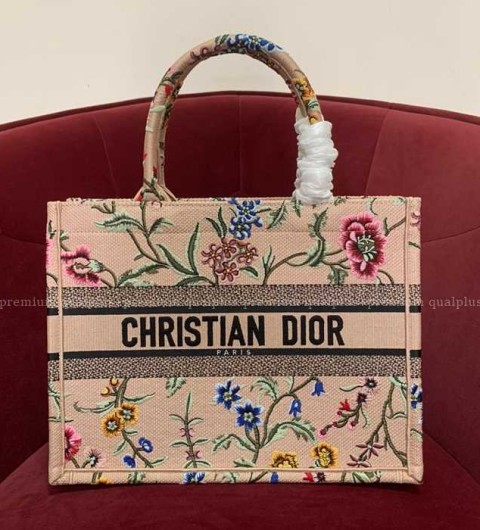 디올 북토트백 미듐