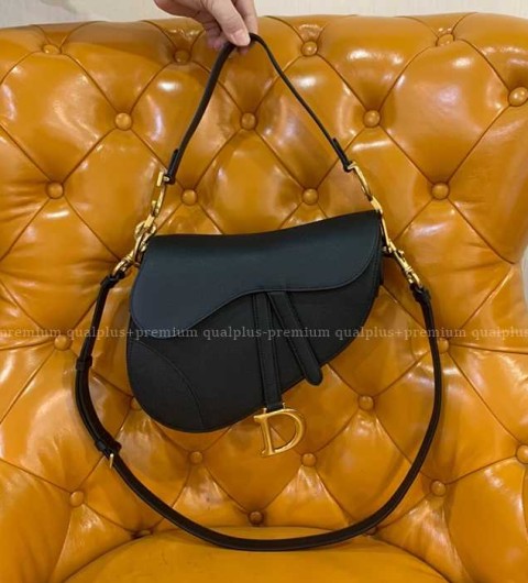 디올 새들 스트랩백