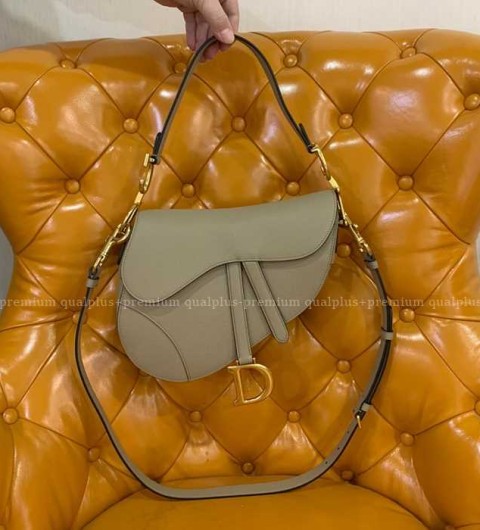 디올 새들 스트랩백