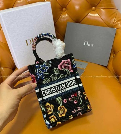 디올 휴대폰 북토트백 미니