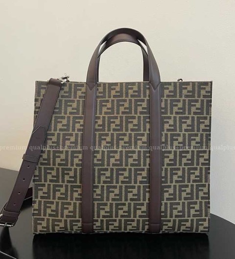 펜디 쇼퍼백 남성용