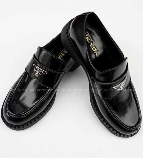 [국내배송] 프*다 브러시드 남성 가죽로퍼