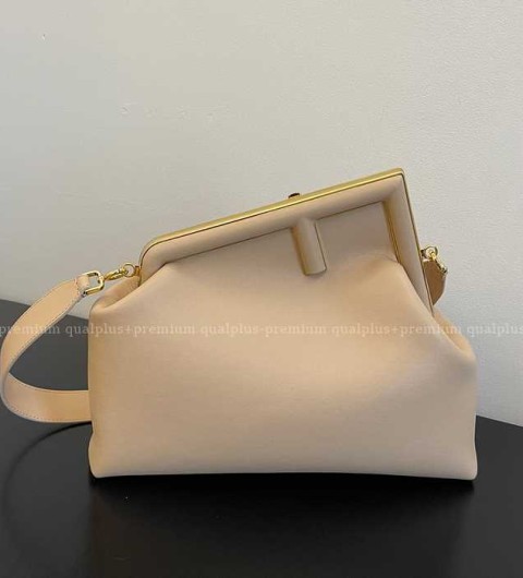 펜디 퍼스트백 미듐