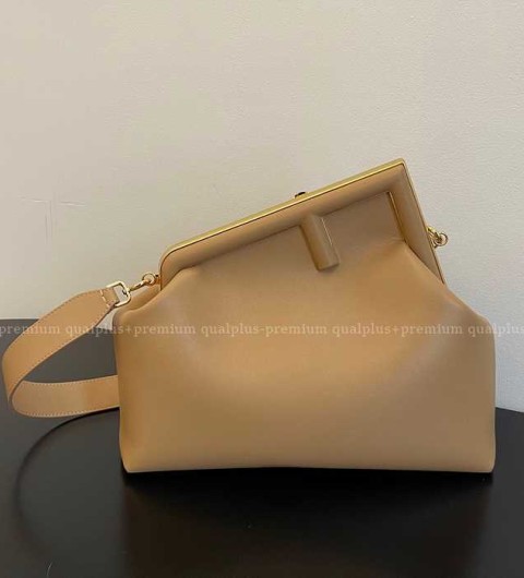 펜디 퍼스트백 미듐