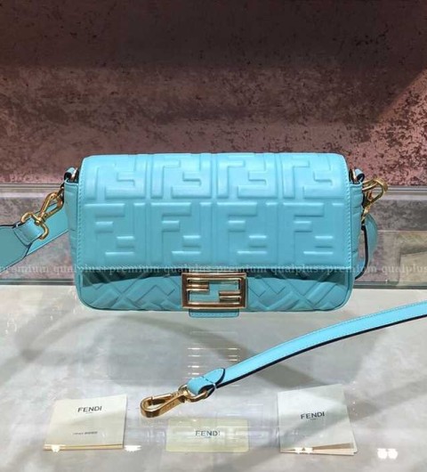 펜디 바게트 숄더백 미듐