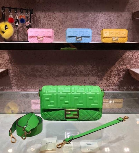 펜디 바게트 숄더백 미듐