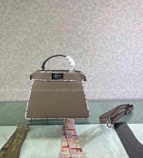 펜디 피카부 아이씨유 탑핸들백 스몰