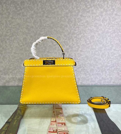 펜디 피카부 아이씨유 탑핸들백 미듐